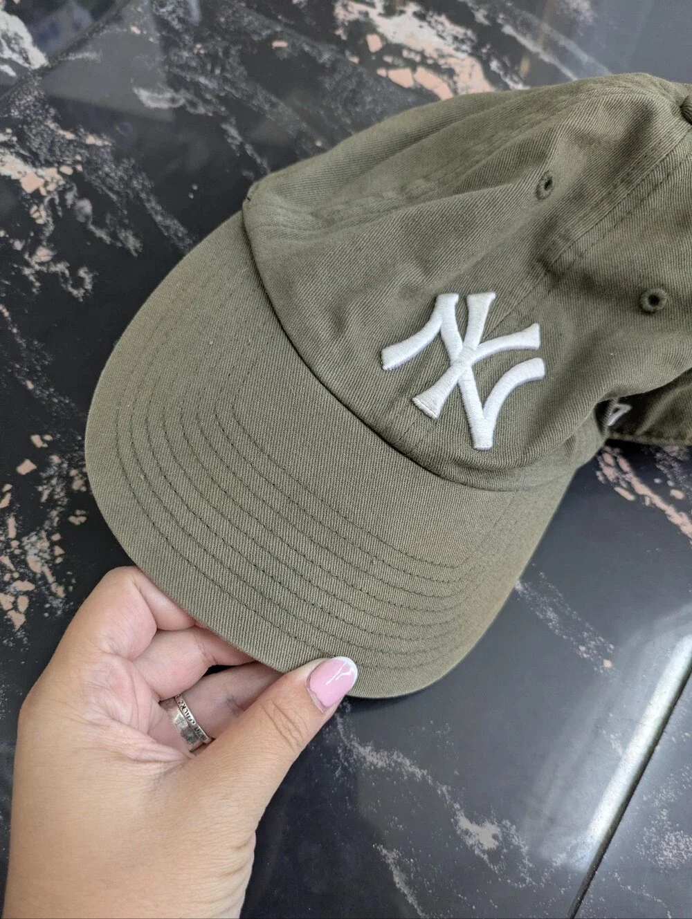 MLB New York Yankees '47 Brand Olive Clean Up Baseball Cap